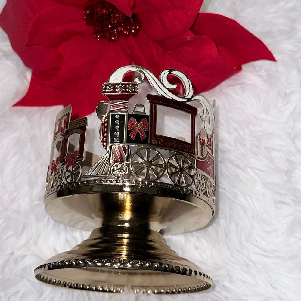 Bath & Body Works Holiday Train Candle Holder Pedestal